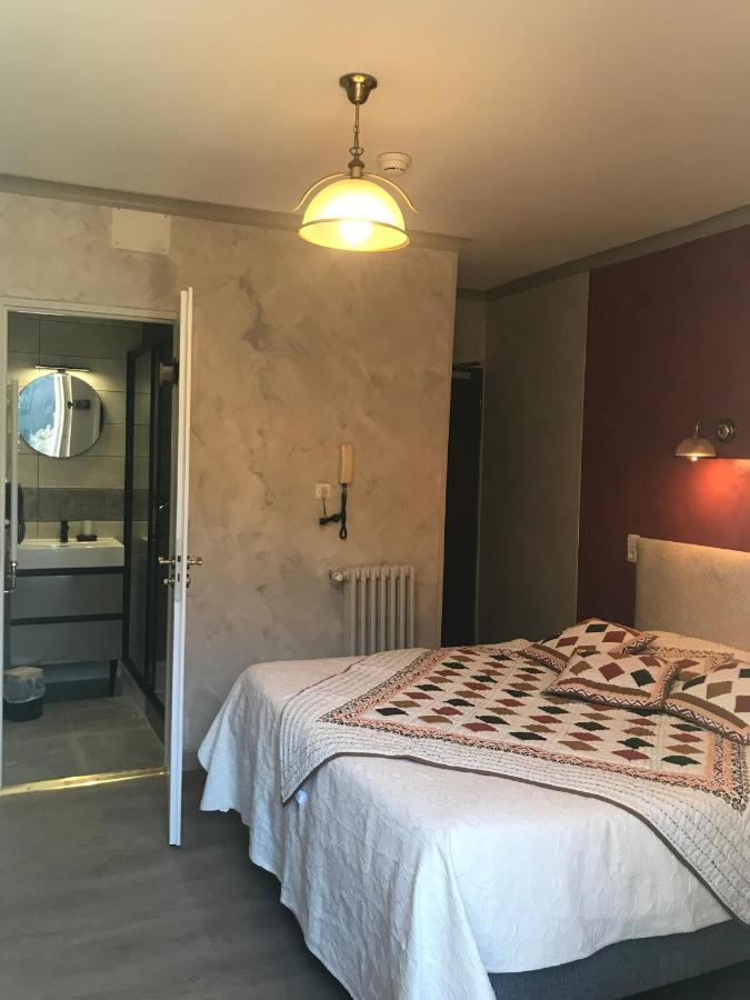 Hotel Panoramic Et Des Bains Люс-Сен-Совер Екстериор снимка
